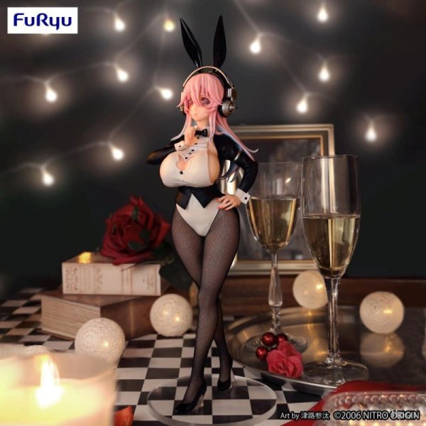 画像1: フリュー BiCute Bunnies Figure - すーぱーそに子　バニー フィギュア  海外限定  (1)