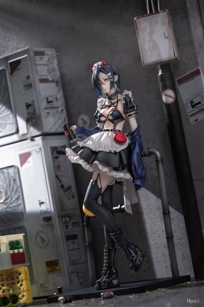 画像1: 予約 AniGame アズールレーン    ウルリッヒ・フォン・フッテン   1/6 フィギュア  (1)